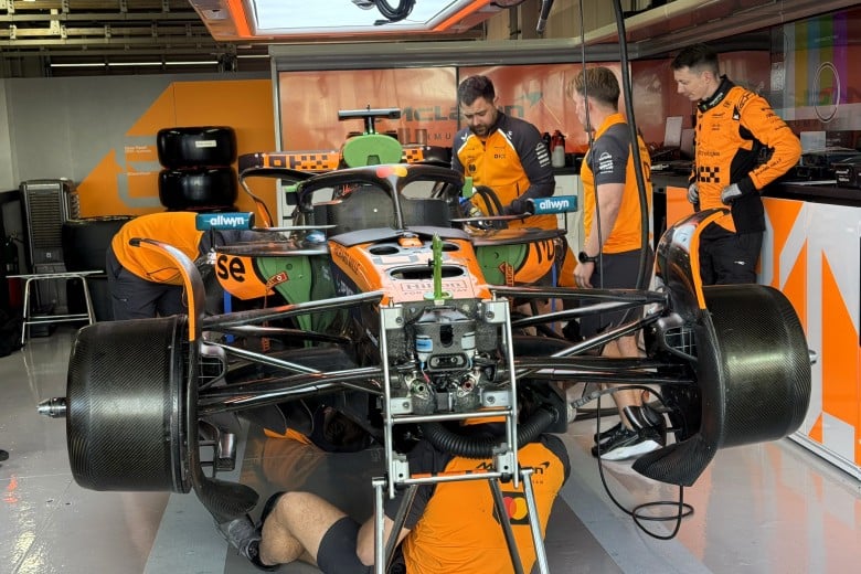 zOscar in garage