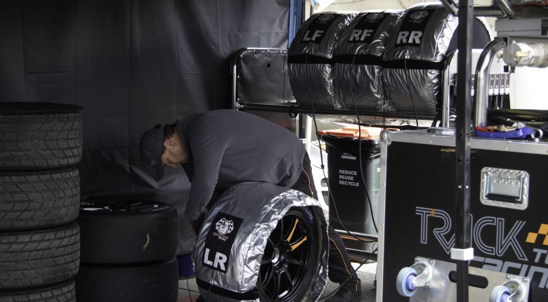 The 2 Major Advantages Tyre Warmers Can Give You [#TECHTALK] - Featured Image