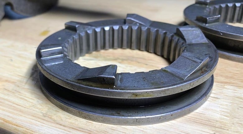 Clutchless Shifting | Dog Engagement Gearboxes [TECH NUGGET] - Featured Image
