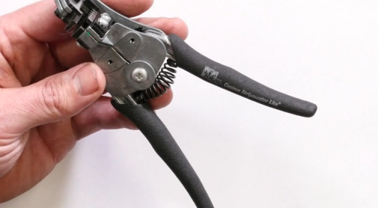 Speedsockets Are Clever, People Who Strip Wire With Side Cutters Are Not...Here's Why