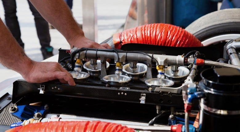 ITB Fuel Injection 101 | 2.5L V6 Alfa Romeo 155 TI DTM [TECH NUGGET] - Featured Image