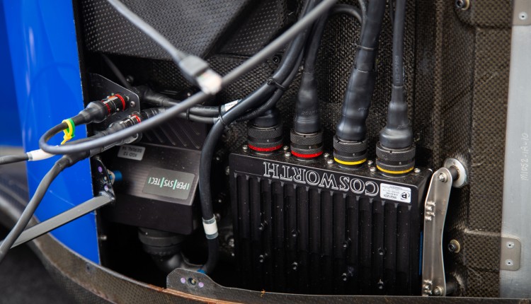 How To MODERNIZE A Formula 1 Car? | Williams 650HP NA V10 FW19 [TECH TALK]