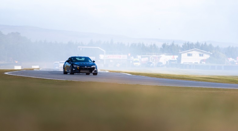 Racing A 8600RPM Toyota V8 | SIERDC Round 1 Teretonga Park [VLOG] - Featured Image