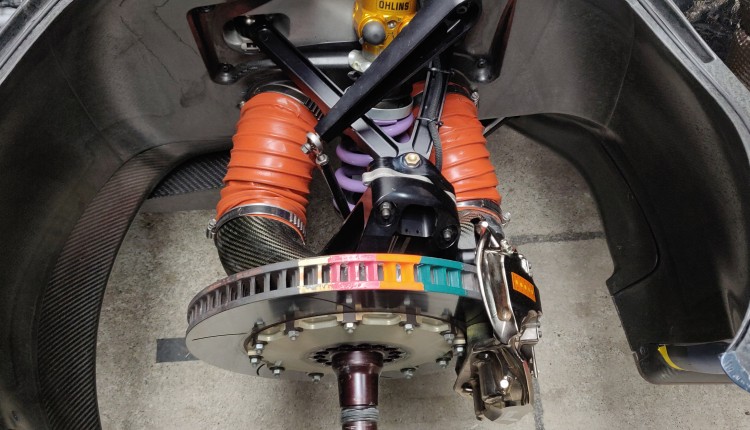 Professional Racing Drivers ALWAYS Do This, But Why? [#TECHTALK]