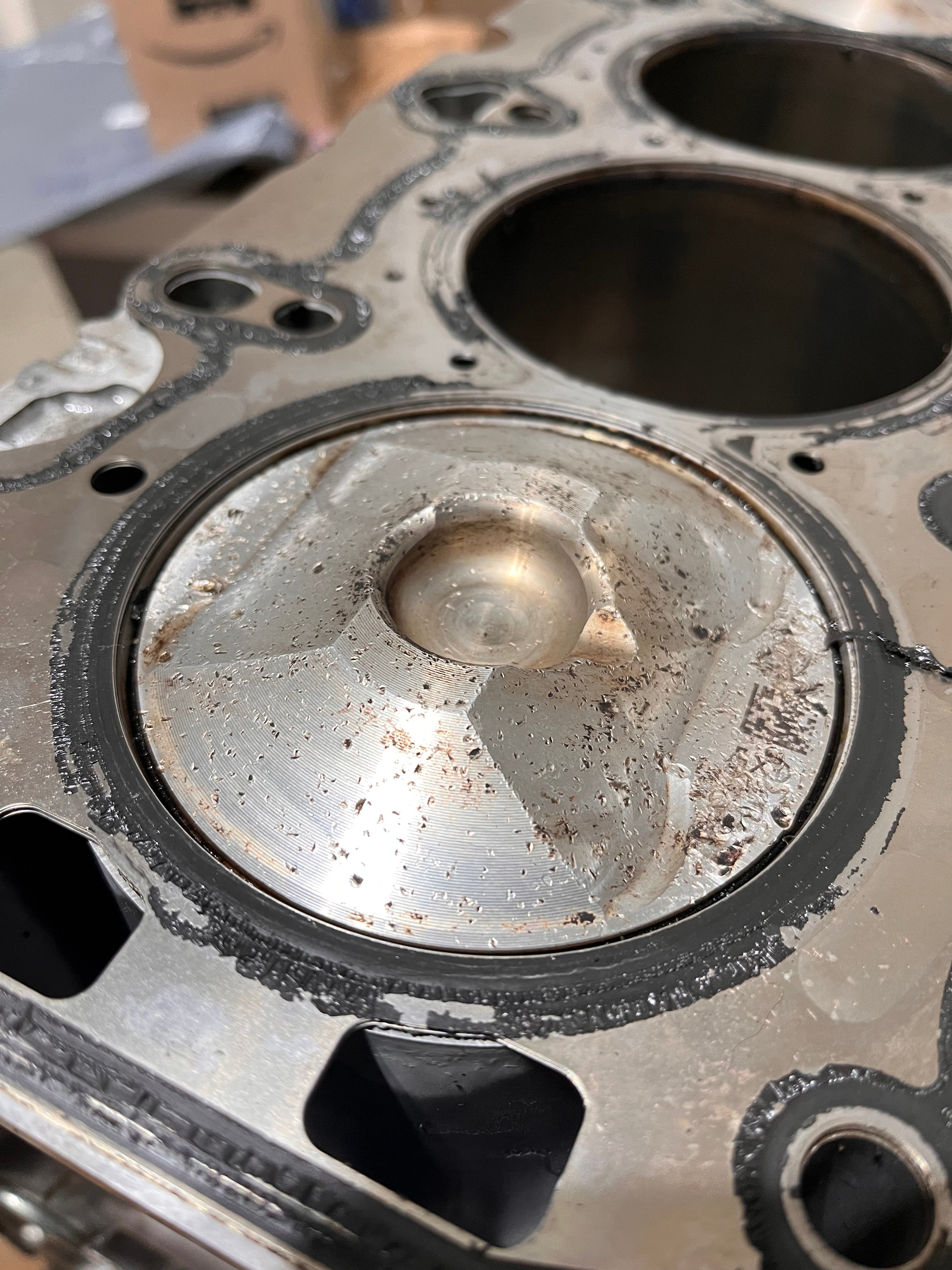 Piston damage